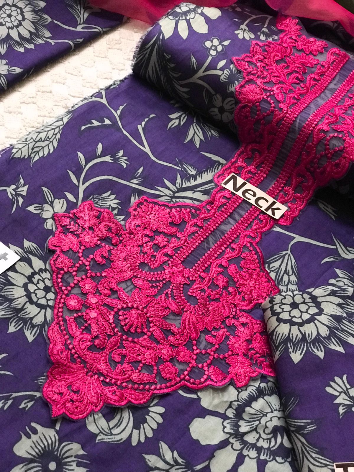 Zainab chottanni lawn